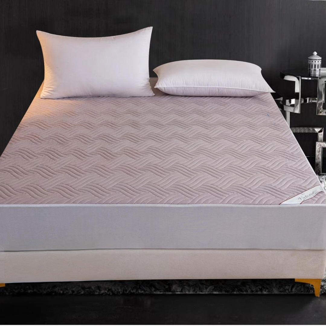 Victoria mattress protector